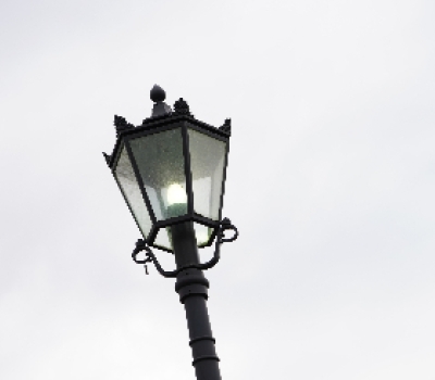 Специалисты столичного ЖКХ установили в прошлом году в Москве около 53 тысячи «умных» фонарей. Фото: архив