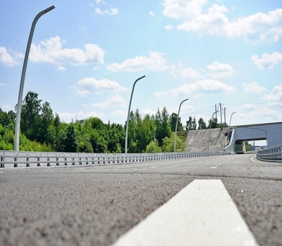 Работы на магистрали «Солнцево — Бутово — Варшавское шоссе» завершены на трех участках из пяти. Фото: архив