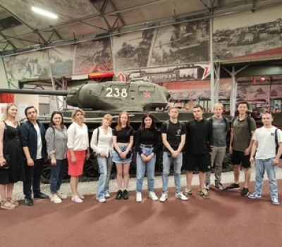 Активисты МП посетили военно-патриотический парк. Фото: официальная страница МП в социальных сетях