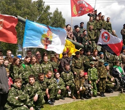Школьники приняли участие в торжественном мероприятии памяти воинов-красноармейцев