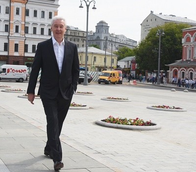 Мэр Москвы Сергей Собянин осмотрел площадку благоустройства Славянской площади
